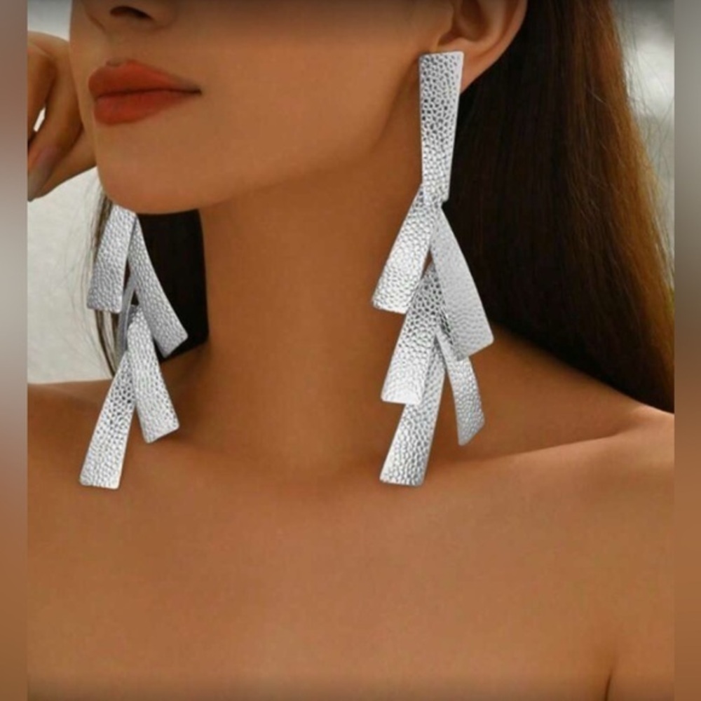 ✨NEW Elegant Silver Shimmering silver foil Dangle Earrings
